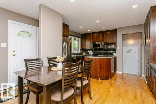 8104 162 Street Nw, Edmonton, AB 