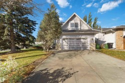 602 Forest Lane NW  Edmonton, AB T6R 2C4