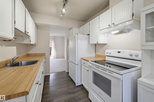 141 Tudor Lane Nw, Edmonton, AB 