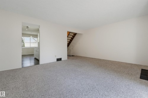 141 Tudor Lane Nw, Edmonton, AB 
