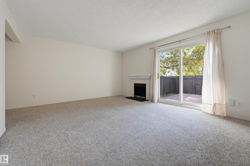 141 Tudor Lane Nw, Edmonton, AB 