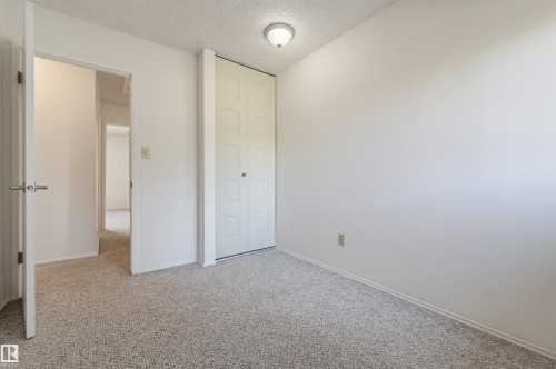141 Tudor Lane Nw, Edmonton, AB 