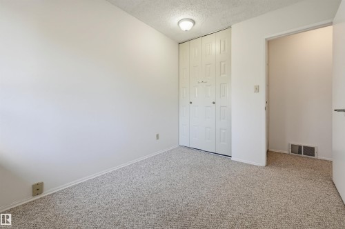 141 Tudor Lane Nw, Edmonton, AB 