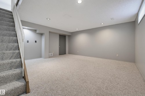 141 Tudor Lane Nw, Edmonton, AB 
