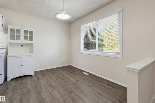 141 Tudor Lane Nw, Edmonton, AB 