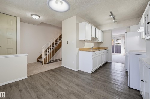 141 Tudor Lane Nw, Edmonton, AB 
