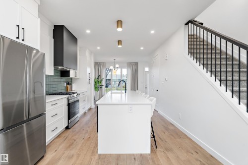 9727 153 Street Nw, Edmonton, AB 