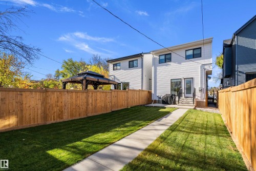 9727 153 Street Nw, Edmonton, AB 