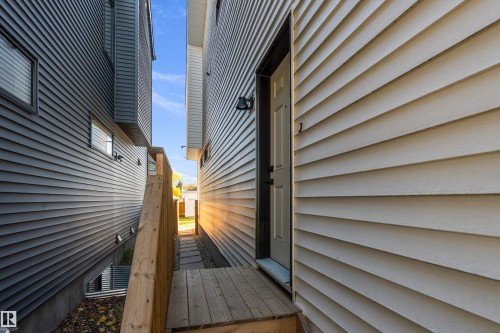 9727 153 Street Nw, Edmonton, AB 