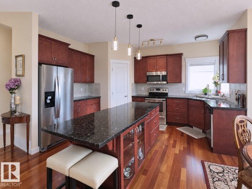 1641 Malone Way Nw, Edmonton, AB 