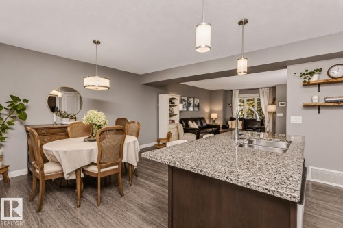 2115 Trumpeter Way Nw, Edmonton, AB 
