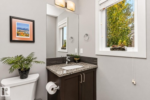 2115 Trumpeter Way Nw, Edmonton, AB 