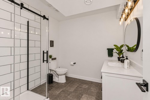 2115 Trumpeter Way Nw, Edmonton, AB 