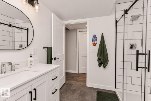 2115 Trumpeter Way Nw, Edmonton, AB 