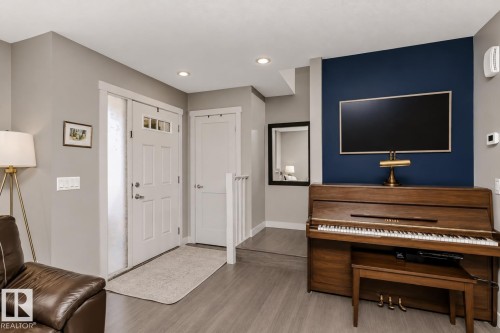 2115 Trumpeter Way Nw, Edmonton, AB 