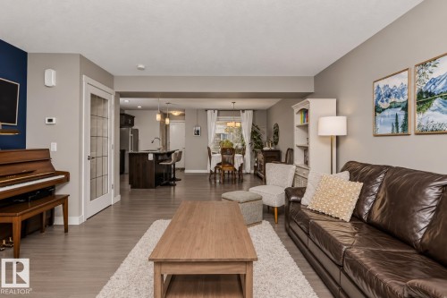 2115 Trumpeter Way Nw, Edmonton, AB 
