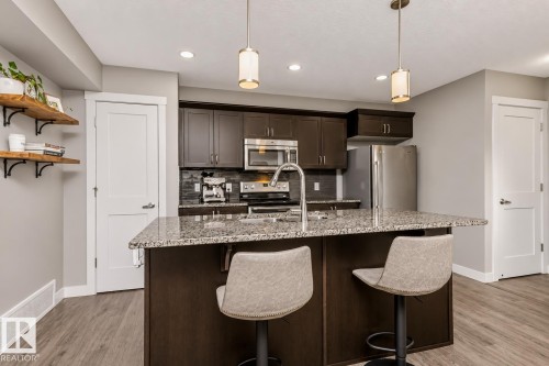 2115 Trumpeter Way Nw, Edmonton, AB 