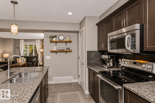 2115 Trumpeter Way Nw, Edmonton, AB 
