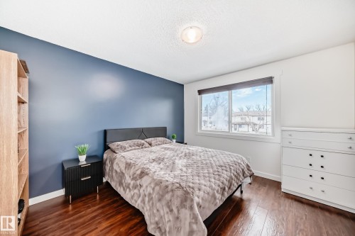 75 Amberly Court Nw, Edmonton, AB 