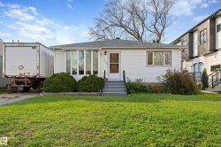 10746 151 Street NW Edmonton, AB T5P 1V7