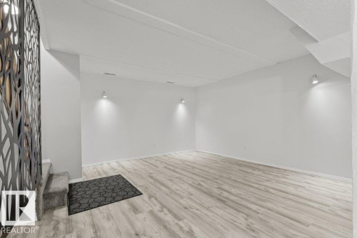 11343 22 Avenue Nw, Edmonton, AB 