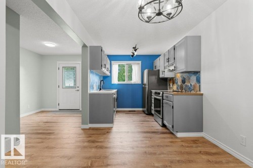 11343 22 Avenue Nw, Edmonton, AB 