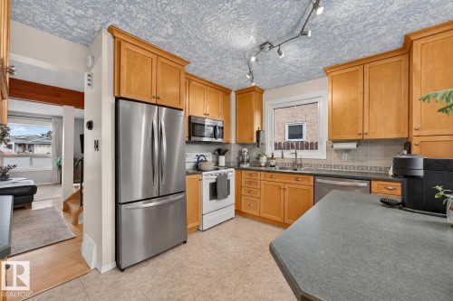 4709 26 Avenue Nw, Edmonton, AB 