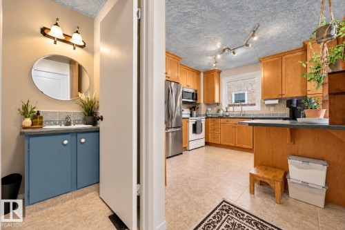4709 26 Avenue Nw, Edmonton, AB 