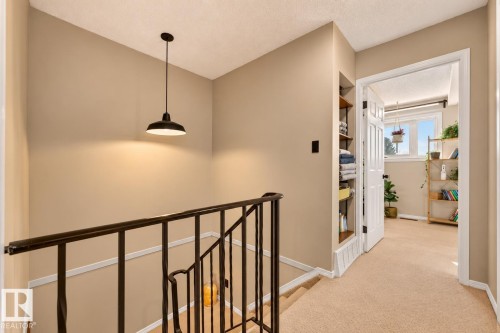 4709 26 Avenue Nw, Edmonton, AB 