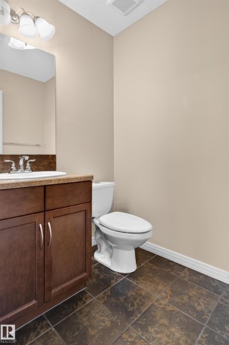 Bathroom - 2145 28 Street Nw, Edmonton, AB 