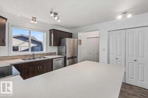 3122 Arthurs Crescent Sw, Edmonton, AB 
