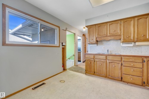 10226 72 St Nw, Edmonton, AB 