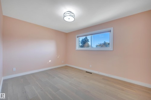 10226 72 St Nw, Edmonton, AB 