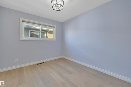 10226 72 St Nw, Edmonton, AB 