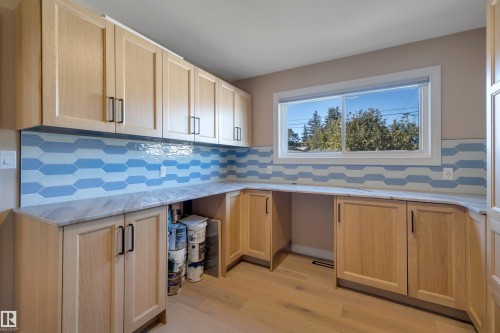 10226 72 St Nw, Edmonton, AB 