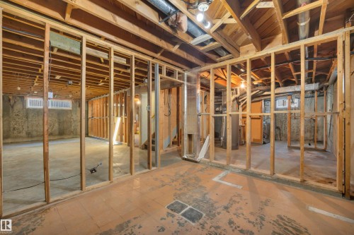 10226 72 St Nw, Edmonton, AB 