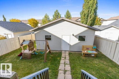 9056 Shaw Way Sw, Edmonton, AB 