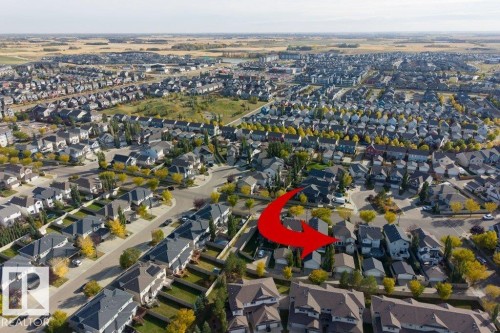 9056 Shaw Way Sw, Edmonton, AB 