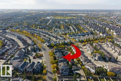 9056 Shaw Way Sw, Edmonton, AB 