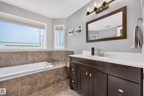 1005 Ormsby Crescent Nw, Edmonton, AB 