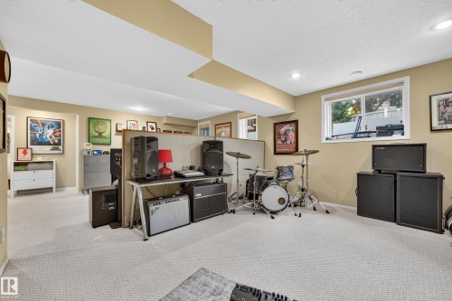1005 Ormsby Crescent Nw, Edmonton, AB 