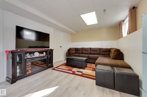 1 Anita Crescent, St. Albert, AB 