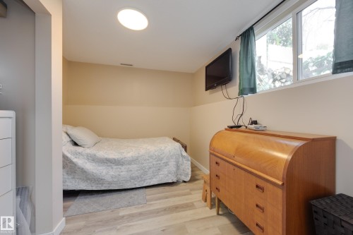 1 Anita Crescent, St. Albert, AB 