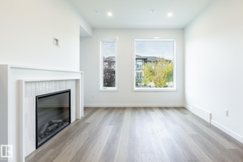 7439 May Common Nw, Edmonton, AB 