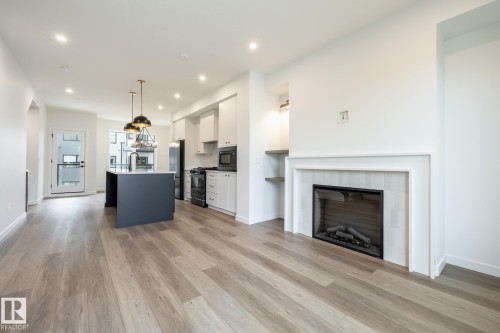 7439 May Common Nw, Edmonton, AB 