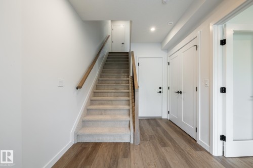 7439 May Common Nw, Edmonton, AB 