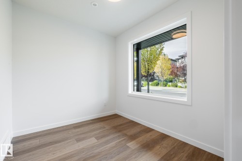 7439 May Common Nw, Edmonton, AB 