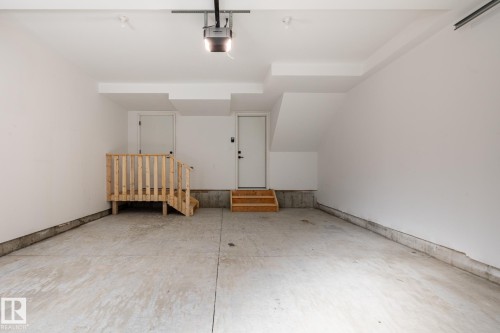 7439 May Common Nw, Edmonton, AB 