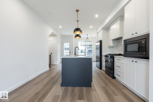 7439 May Common Nw, Edmonton, AB 