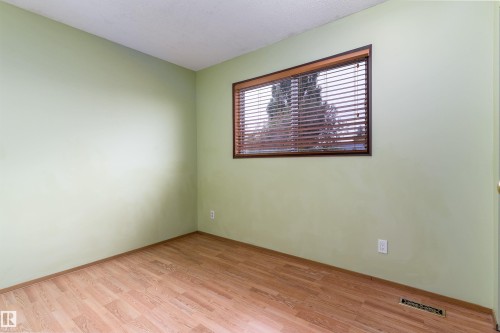 18739 72 Avenue Nw, Edmonton, AB 